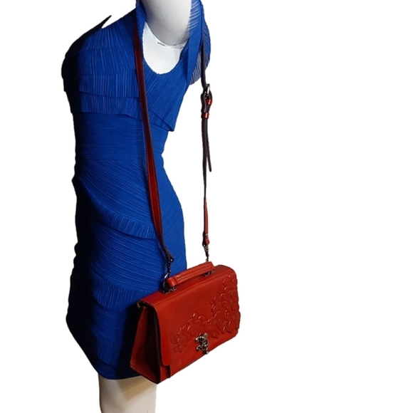 PATRICIA NASH HAND TOOLED LEATHER RED OX MEDIUM CROSSBODY BAG - Picture 7 of 12